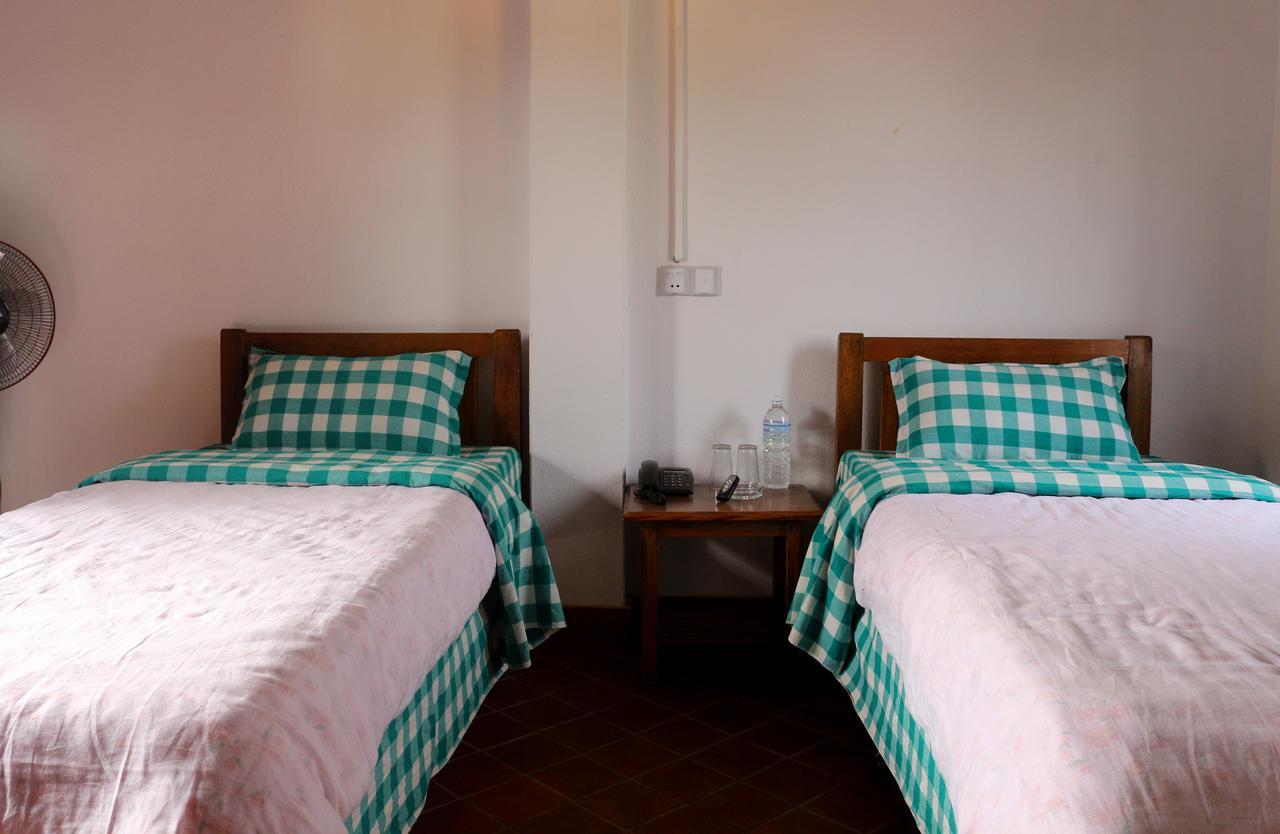 Bravo Hotel Катманду Екстериор снимка